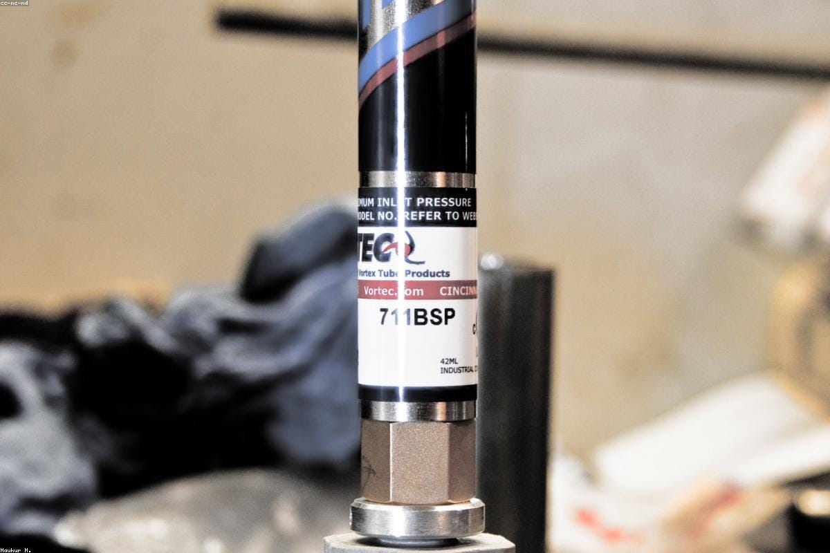 Ultrasound Inspection: Teknologi yang Membantu Mendeteksi Masalah Sebelum Menjadi Kerusakan Besar – compressed air
